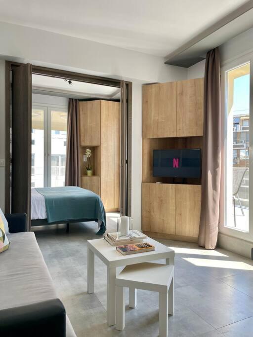 Domus City Apartment With Wonderful Balcony Thessaloniki Exterior photo